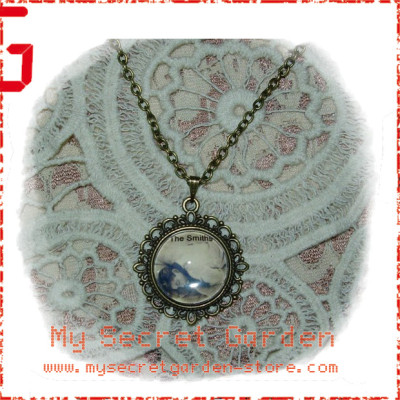 The Smiths - This Charming Man Cabochon Bronze Necklace 